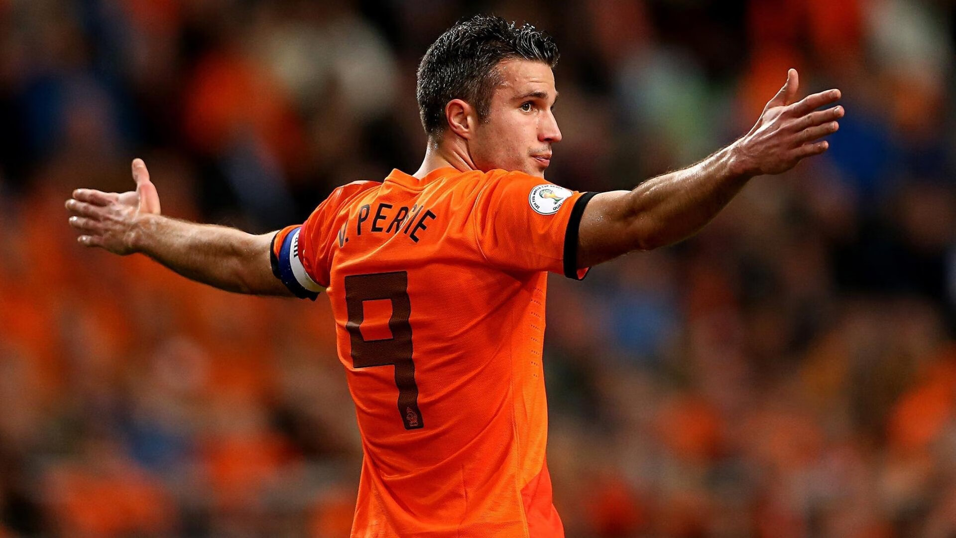 排球赛场焦点！比利时队对阵意大利队，冠军之争悬念重重，胜负难料